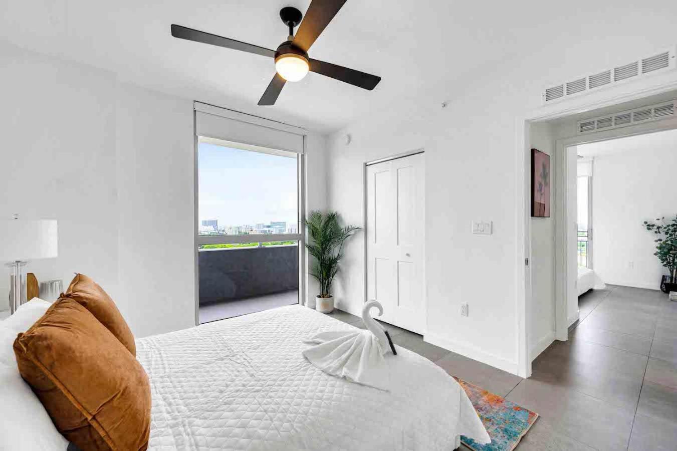 Amazing 3 Bed Unit In Dwntwn Miami With Free Parking Lägenhet Exteriör bild