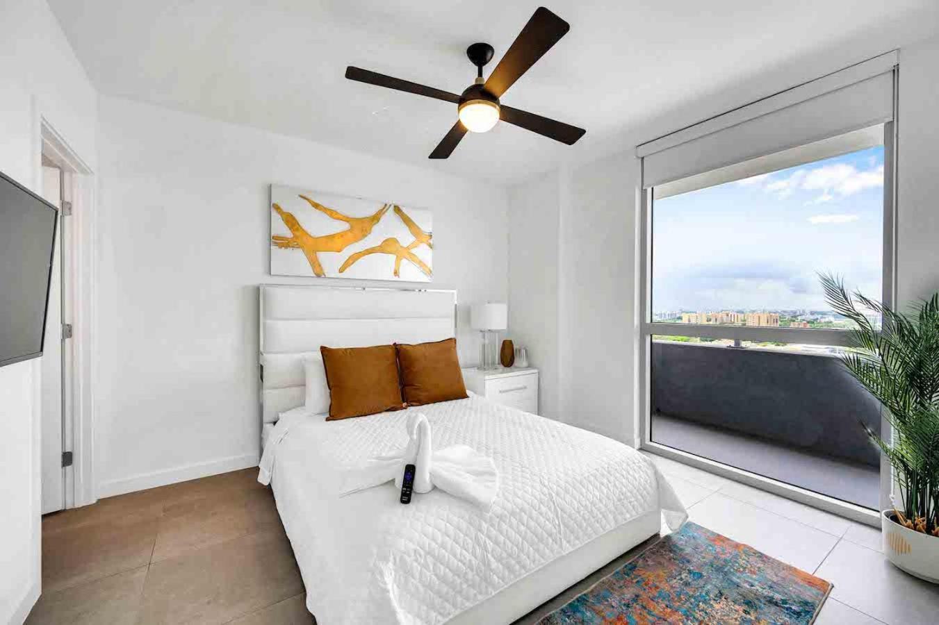 Amazing 3 Bed Unit In Dwntwn Miami With Free Parking Lägenhet Exteriör bild