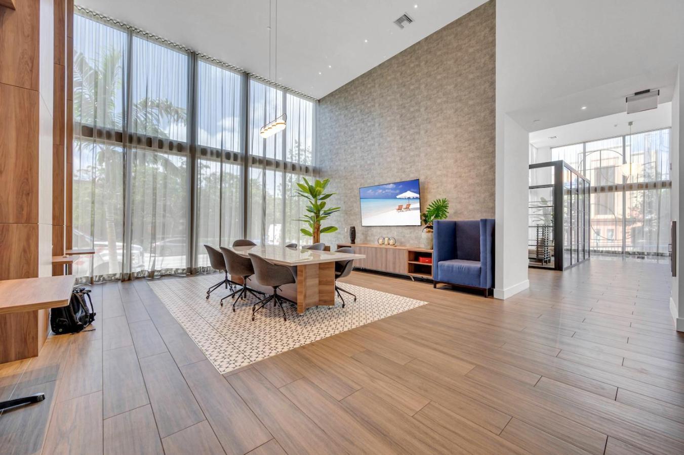 Amazing 3 Bed Unit In Dwntwn Miami With Free Parking Lägenhet Exteriör bild