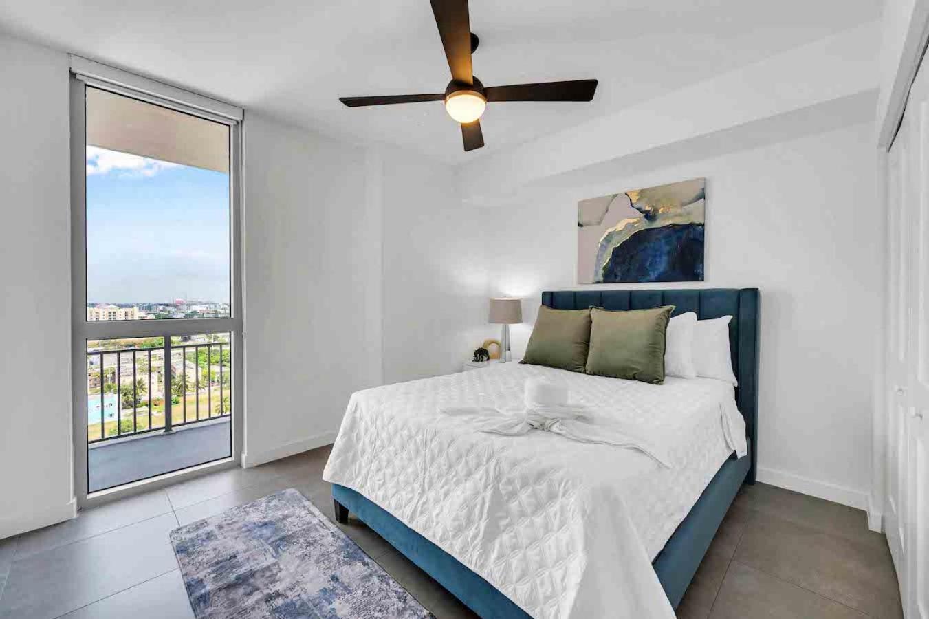 Amazing 3 Bed Unit In Dwntwn Miami With Free Parking Lägenhet Exteriör bild