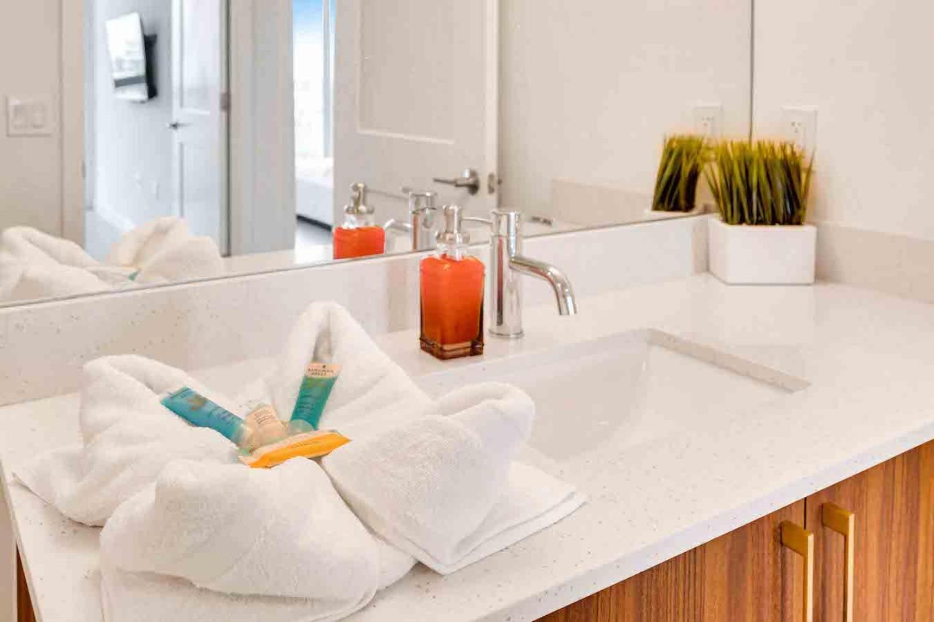 Amazing 3 Bed Unit In Dwntwn Miami With Free Parking Lägenhet Exteriör bild