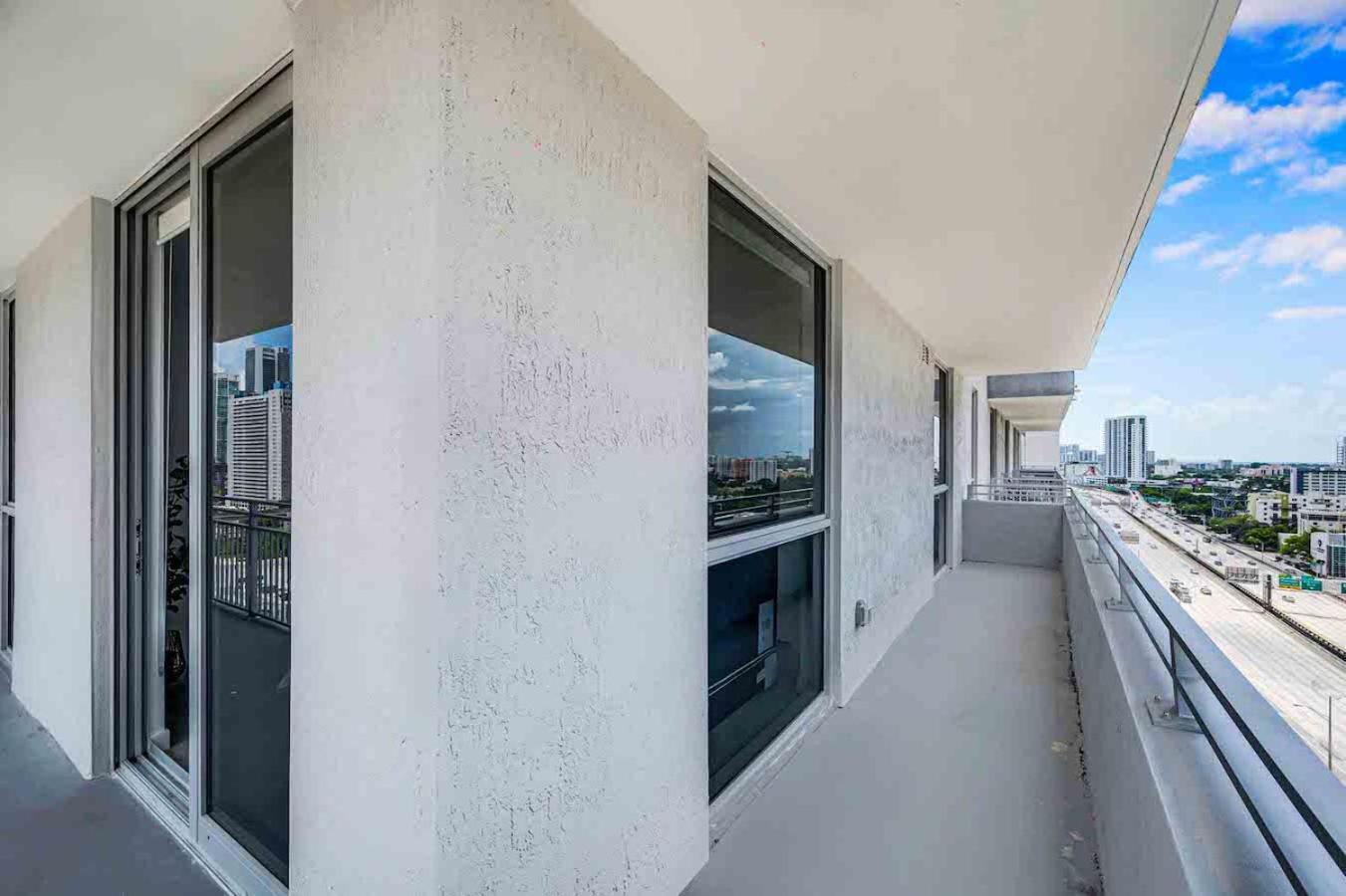 Amazing 3 Bed Unit In Dwntwn Miami With Free Parking Lägenhet Exteriör bild